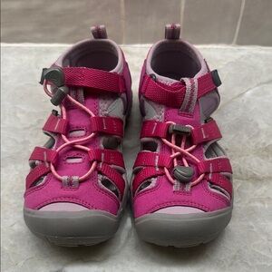 NEW KEEN Pink Sandals with Adjustable Straps and Sturdy Sole